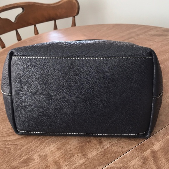 Authentic TB purse - Picture 3 of 7